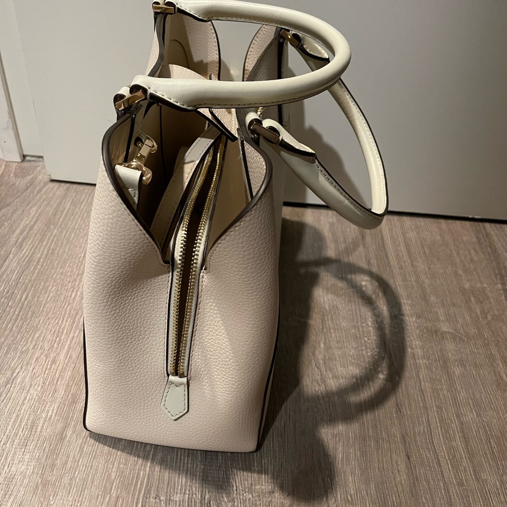 Michael Kors Bag Brand New Never Used - Picture 3 of 7